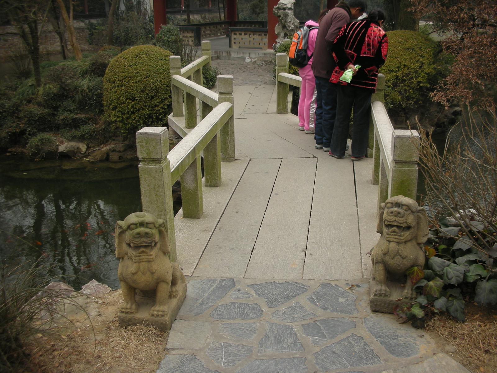 2000年ほど前は錫(スズ)の産地だったが、今は錫がない無錫(その2..無錫を代表する観光地である太湖)